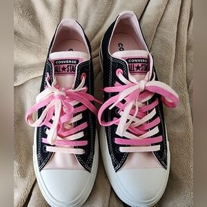 Converse pink and black platform shoes